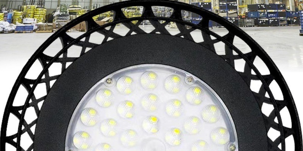 Iluminação Eficiente: Os Benefícios do High Bay LED de 300W para Grandes Espaços